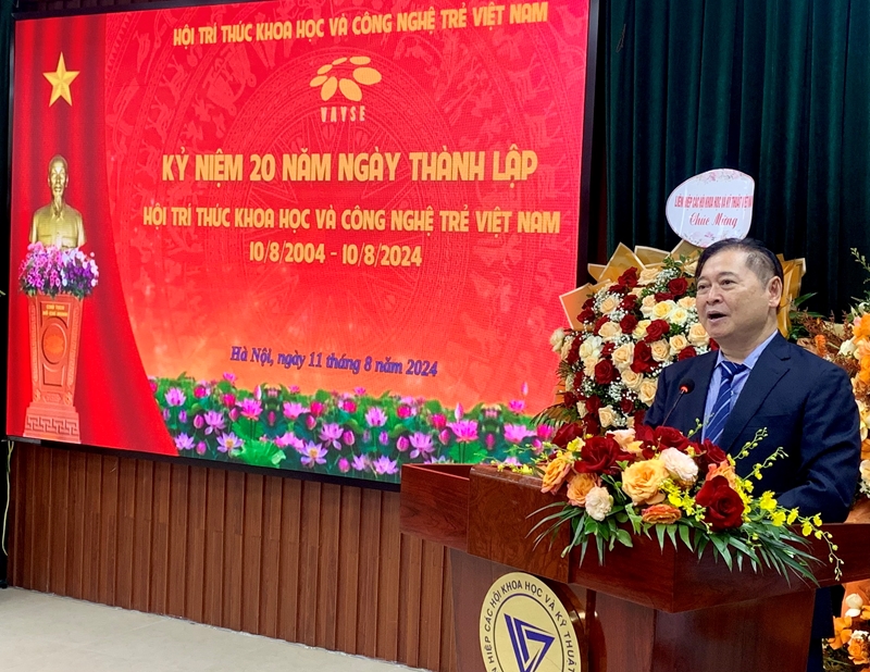Tiến sĩ khoa học Phan Xuân Dũng, Chủ tịch Liên hiệp các Hội Khoa học và kỹ thuật Việt Nam phát biểu tại sự kiện. Ảnh: Bích Liên